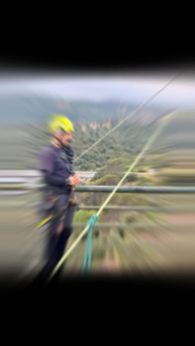Presencia de Bernia Verticales en la IX edición de @rescue.great.day

Desde Bernia Verticales hemos tenido el privilegio de participar como jueces junto a @ivsas_spain en uno de los eventos de rescate técnico más exigentes a nivel internacional.

Esta experiencia nos permite seguir reforzando nuestro compromiso con la calidad en la formación, el análisis de maniobras y la mejora continua de los equipos de rescate.

Eventos como este son clave para compartir conocimiento, detectar puntos de mejora y seguir elevando el nivel del sector.

👏 Enhorabuena a todos los equipos participantes por el alto nivel demostrado.