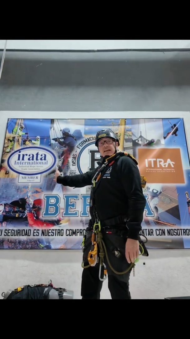 🌍 Train in Spain. Learn from the best.

Looking for high-quality rope access or technical rescue training… in English?
At Bernia Formación Vertical, we now offer native English training with

@carlharrow — a highly experienced instructor in both IRATA and @internationalitra standards.

🔹 IRATA Rope Access Training
🔹 ITRA Technical Rope Rescue Training
📍 All courses available in Valencia, Spain

☀️ Why Valencia?
Train in one of the most iconic destinations in Europe:
🌊 Mediterranean beaches
🌴 Great weather all year round
🍽️ Amazing food & lifestyle
✈️ Easy access from anywhere in Europe

Combine professional development with a unique life experience.

🎯 Why train with us?

Native English instruction
Real-world, experience-based training
Small groups, high quality standards
International-level certifications
Whether you're looking to improve your rope access skills or advance in technical rescue…
this is your opportunity.

👉 Join us in Valencia and take your skills to the next lev
el.
📩 Contact us for upcoming courses and availability

#RopeAccess #IRATA #ITRA #TechnicalRescue